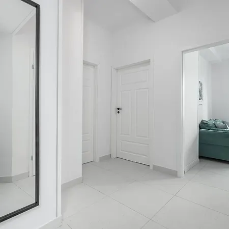 Lumina Charming 3-room In The Heart Of Apartment Warsaw