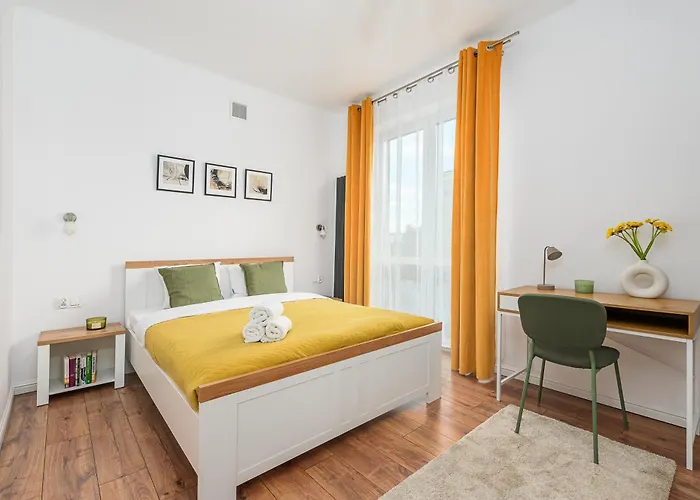 Lumina Charming 3-room In The Heart Of