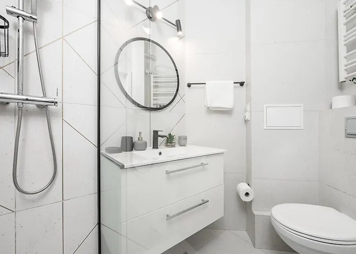 Lumina Charming 3-room In The Heart Of