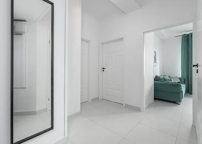 Lumina Charming 3-room In The Heart Of Apartmán Varšava