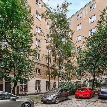 Lumina Charming 3-room In The Heart Of شقة