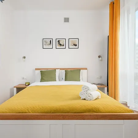 Apartman Lumina Charming 3-room In The Heart Of