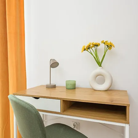 Lumina Charming 3-room In The Heart Of Apartman Varsó